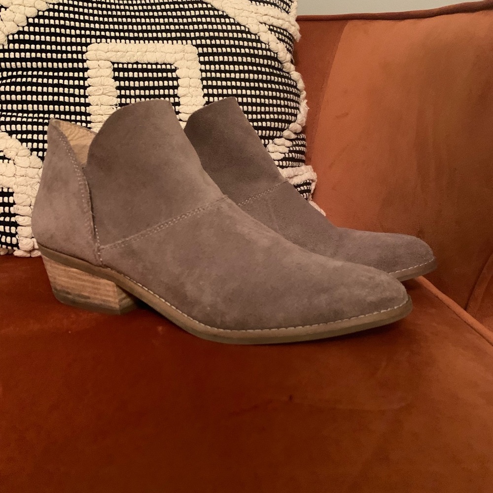Luck Brand Taupe Booties
